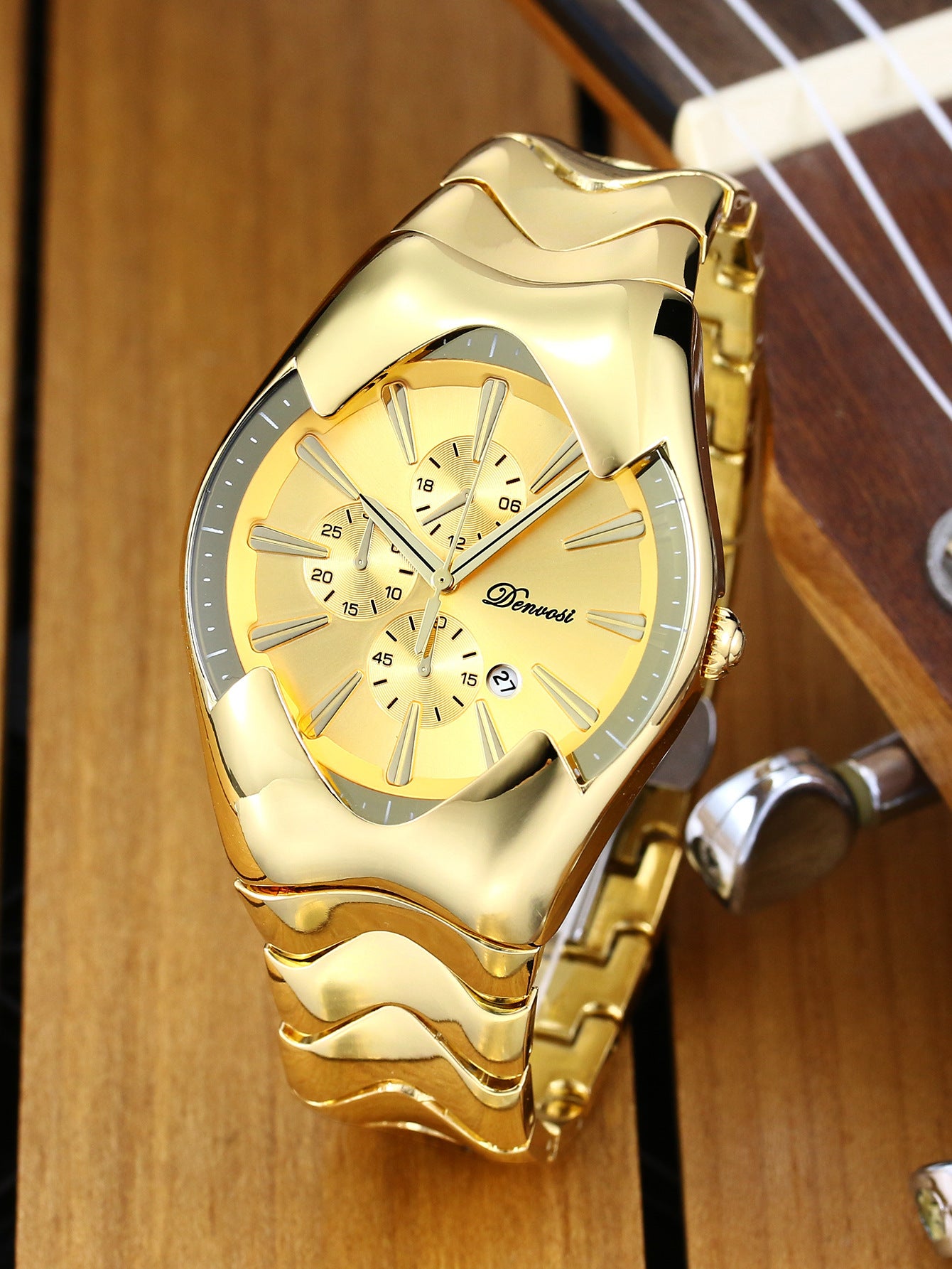 Men's Y2K Style Quartz Watch with Wormhole Dial